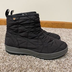 Bogs Snowday Low Women’s Winter Warm Boot Black Size 9